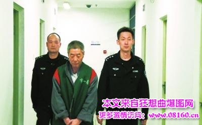 女医生遭家属殴打逼跪,向南夫涉嫌寻衅滋事罪被刑拘