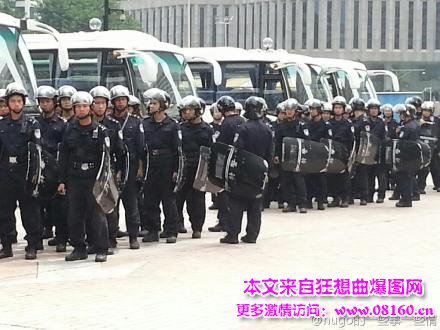 城管暴力执法被武警打,江苏城管遭千人围攻