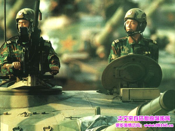 建国三十五周年阅兵式（视频），阅兵式几年一次