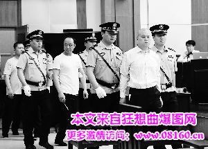 农妇被警察踩头后死亡，央视报道太原农妇讨薪身亡！