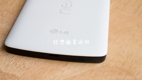 白色版Nexus 5图赏：前黑后白熊猫机