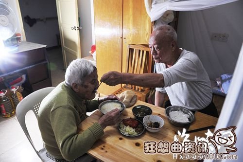 养老院老人居住的房间照片，儿女应常陪陪老人