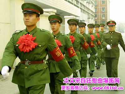 在校大学生女当兵政策，大学生当兵退伍后给多少钱