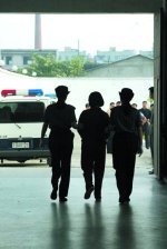 最近被执行女死刑毒贩,缉毒警察抓美女毒贩