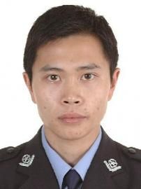 男子当街砍人被警察现场击毙，什么情况下警察可以现场击毙犯人