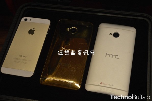 黄金版HTC One亮相英国百货公司：售价高达2.7万元