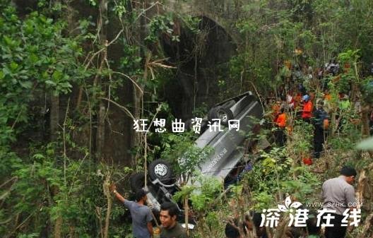 巴厘岛旅游大巴坠崖事故已经造成5名中国游客死亡