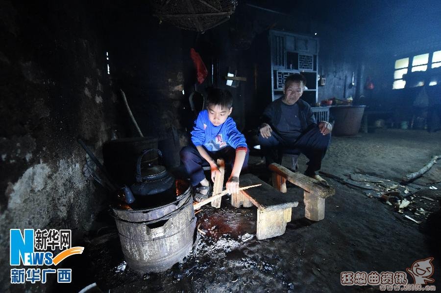 山区贫困儿童真实生活图片，山区贫困儿童教育要重视