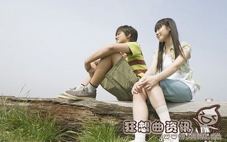 女大学生公厕产下男婴，如何处理早恋大盘点