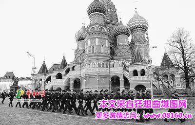 抗战阅兵不是秀肌肉，俄卫国战争胜利70周年阅兵