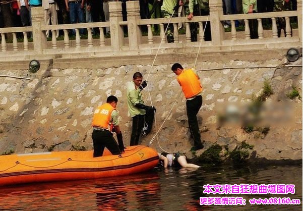 打捞溺水女人现场视频，打捞溺水身亡美女图片