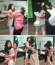 女子扇母亲耳光，老公跪着让老婆打耳光