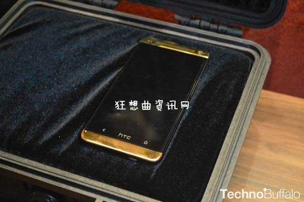 黄金版HTC One亮相英国百货公司：售价高达2.7万元