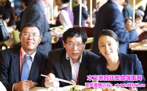 任志强谈中国未来房价，任志强老婆孩子照片