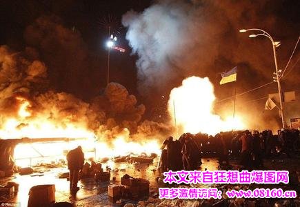 乌克兰爆发冲突的原因，乌克兰冲突再爆发现场