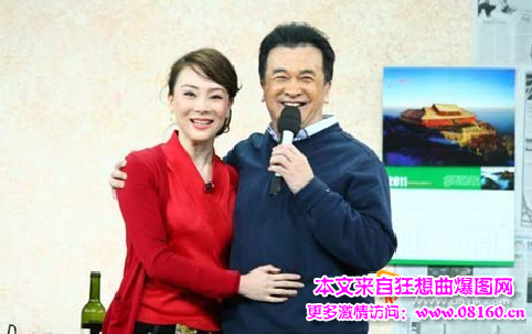 黄宏老婆最新照片，揭赵本山黄宏恩怨内幕