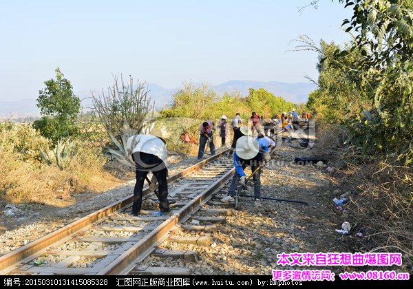 中国要在珠峰下修铁路隧道，喜马拉雅山下铁路