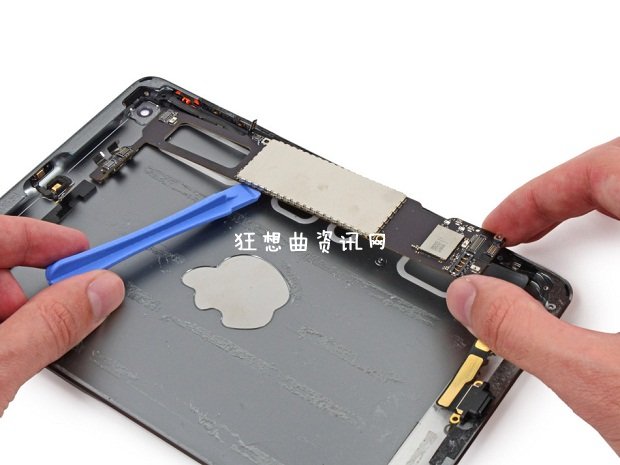 Retina iPad mini详尽拆解：大量胶水难以修复