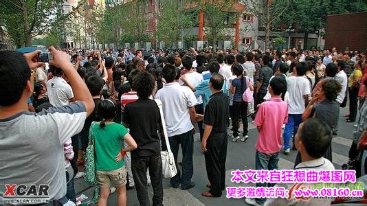 警察遭20余名城管围殴,城管为什么围殴警察