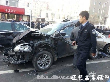 哈尔滨红旗大街车祸货车连撞22车图片视频红旗大街撞车事故车主