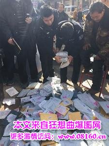 地摊疑卖国际邮件，地摊摆卖邮件