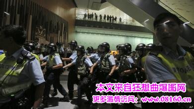 香港警方进行清场行动, 香港警方清场立法会