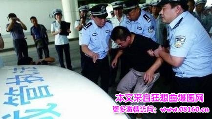 随州政府警察殴打百姓，新疆女商人在美国被警察殴打