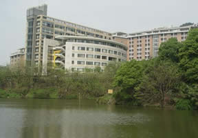 重庆工商大学