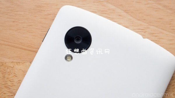 白色版Nexus 5图赏：前黑后白熊猫机