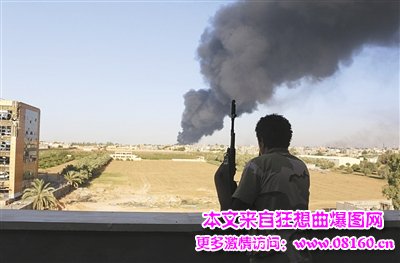 外媒评中国利比亚撤侨，利比亚撤侨羡慕中国人