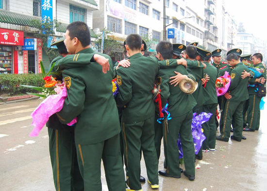 退伍军人报考空警有什么优惠，退伍军人补贴新政策多少钱